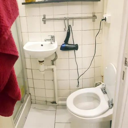 Appartement Studio Pres Du Boulevard Saint Marcel, Entre Le 5e Et Le 13e Arrondissement Paris